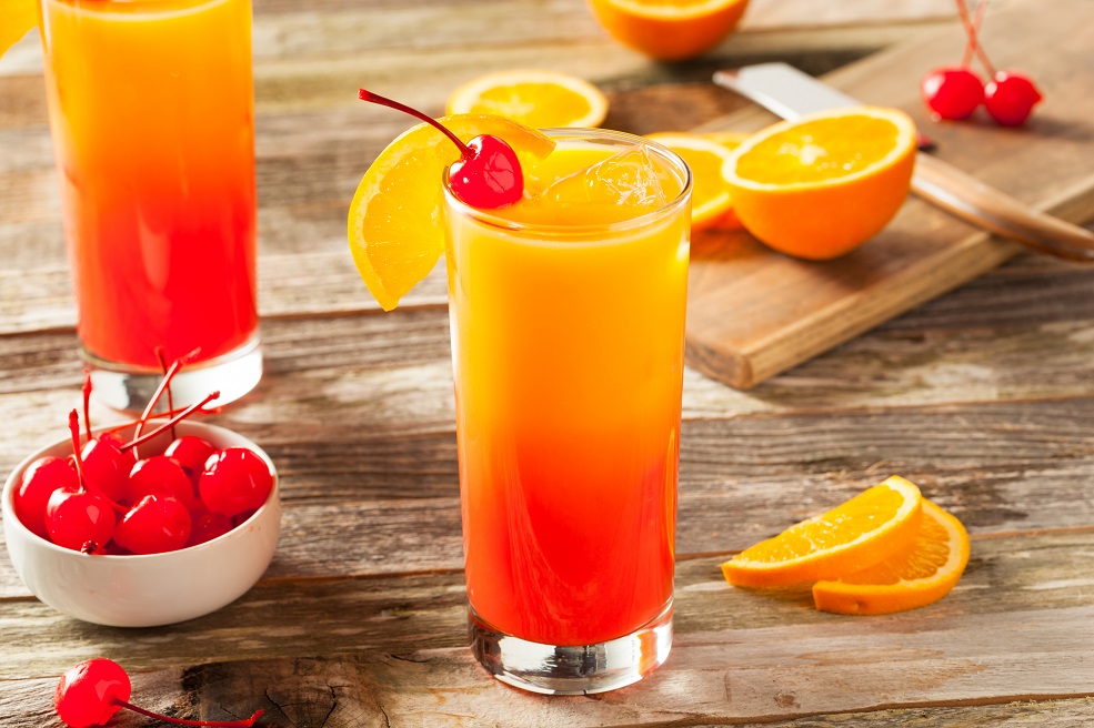 Juicy,Orange,And,Red,Tequila,Sunrise,With,A,Cherry